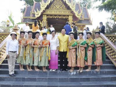 การแสดงรำบวงสรวง