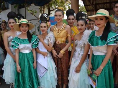 ร่วมขบวนแห่งานมะขามหวานนครบาลเพชรบูรณ์ ปี 2558