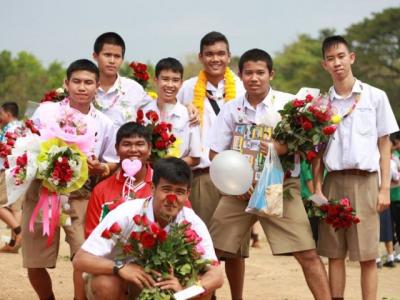 วันแห่งศักดิ์ศรี เวทีแห่งเกียรติยศ