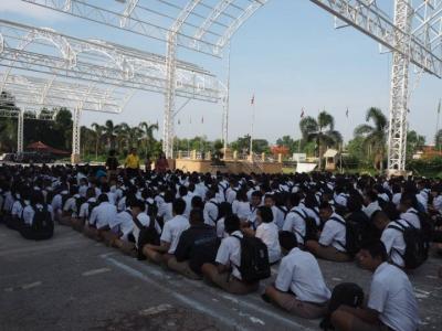 การสอนปรับพื้นฐานนักเรียนชั้น ม.1 และ ม.4 
