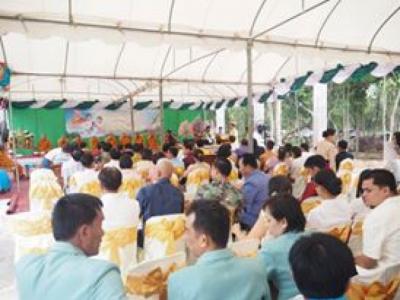 ทอดผ้าป่าสามัคคีเพื่อสมทบทุนสร้างอาคาร สพม.40