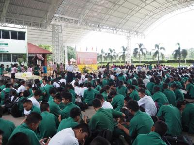 ทำบุญตักบาตรวันเข้าพรรษา