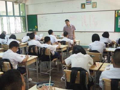 โรงเรียนเพชรพิทยาคม จัดสอนปรับพื้นฐาน ม.1 และ ม.4