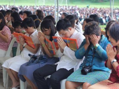 ตักบาตรวันเข้าพรรษา 2557