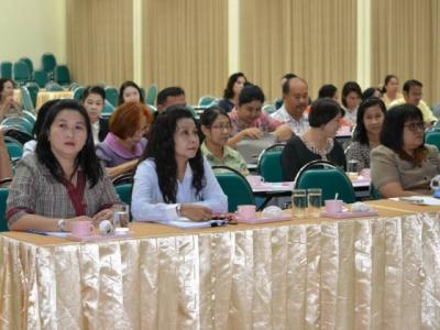 ผอ. สพม.40 ประชุมครูเพชรพิทยาคม
