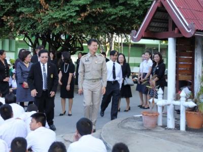 ผู้ว่าฯ เยี่ยมโรงเรียน